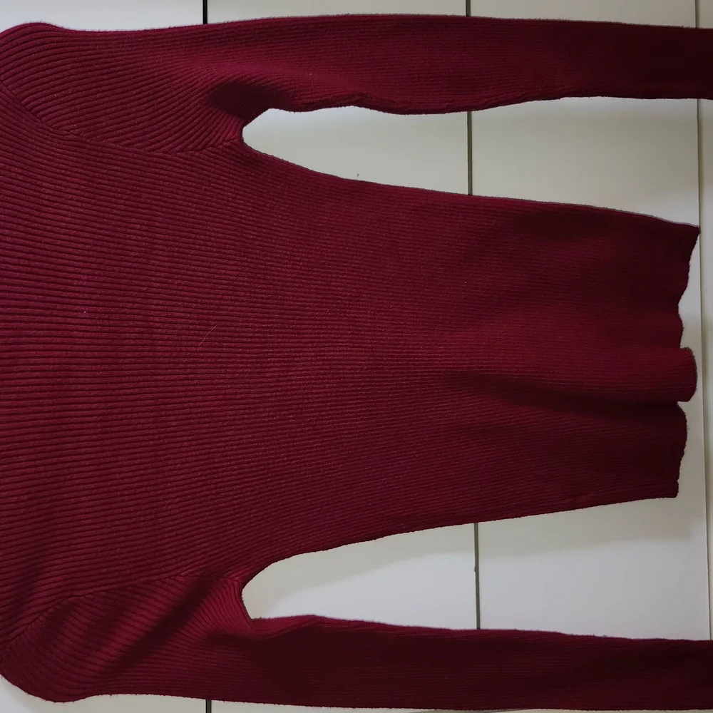 Red Ribbed Long Sleeve - Picture 3 of 4